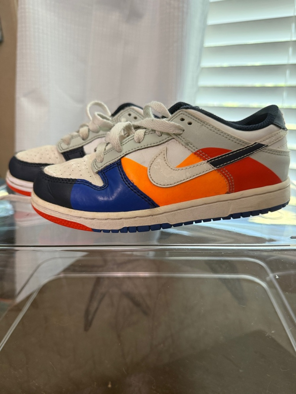 Nike Kids Low-Top Sneakers in White, Blue & Orange